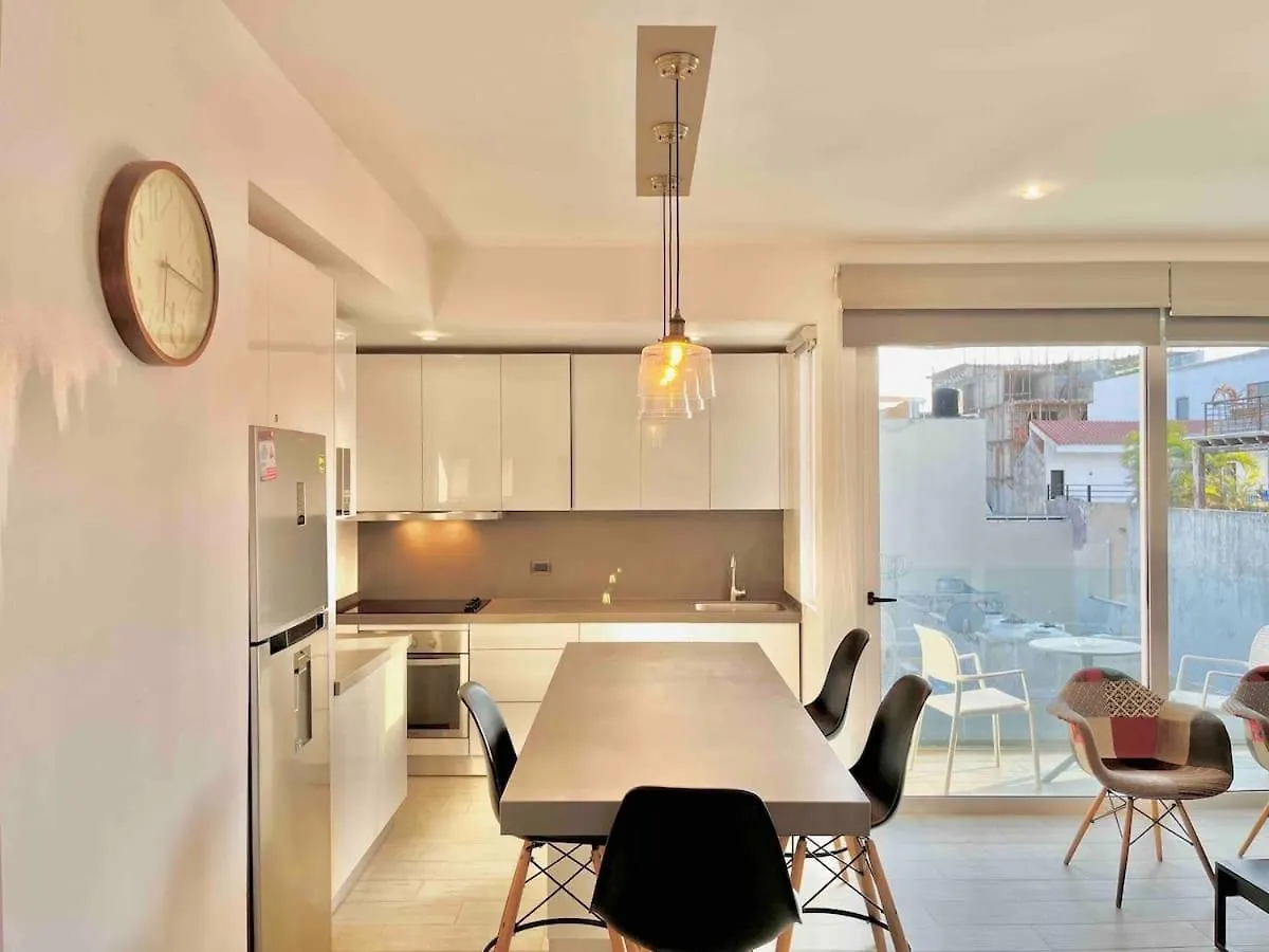 Apartment On 5Th Avenue Steps Away From Mamita'S Beach At Quinto Sol By Waves Playa del Carmen
